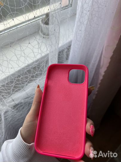 Чехол на iPhone 13