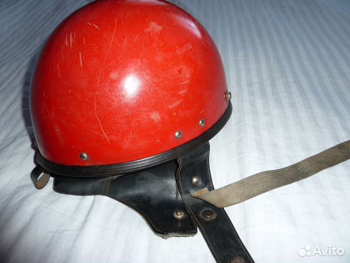 Каска, мотошлем