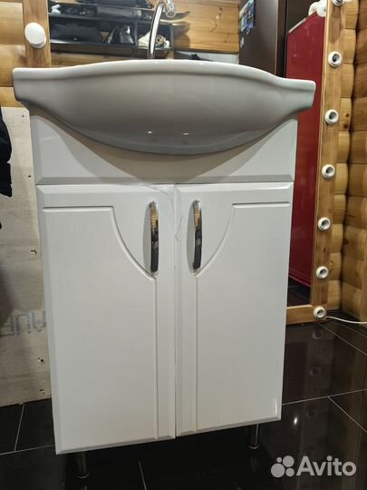 Тумба для ванной с раковиной