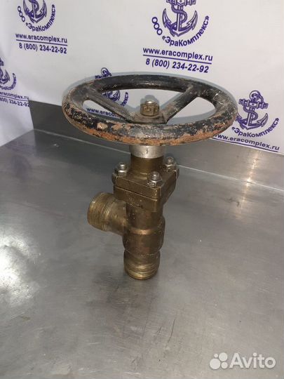 521-35.3311 Клапан запорный штуцерный угловой спец