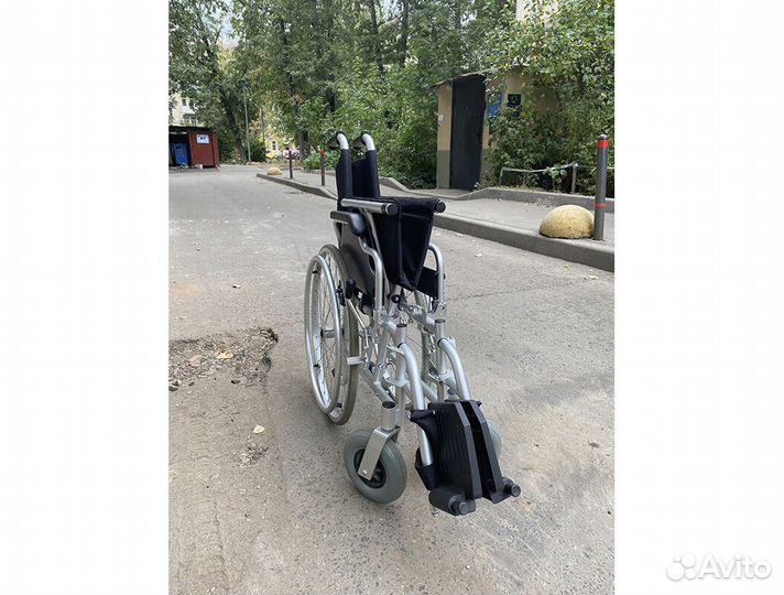 Инвалидная коляска в аренду