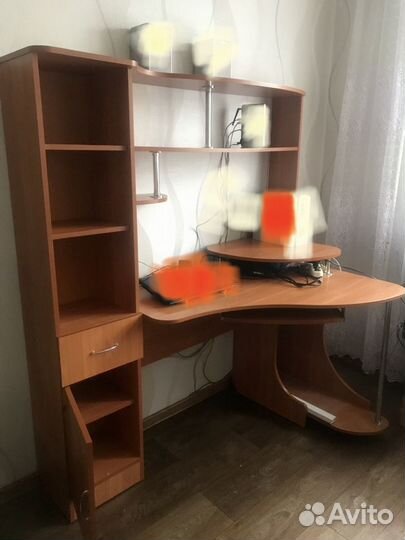 Компьютерный стол