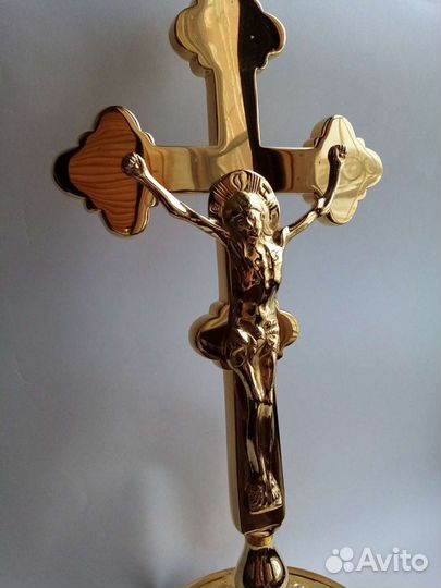 Крест напрестольный