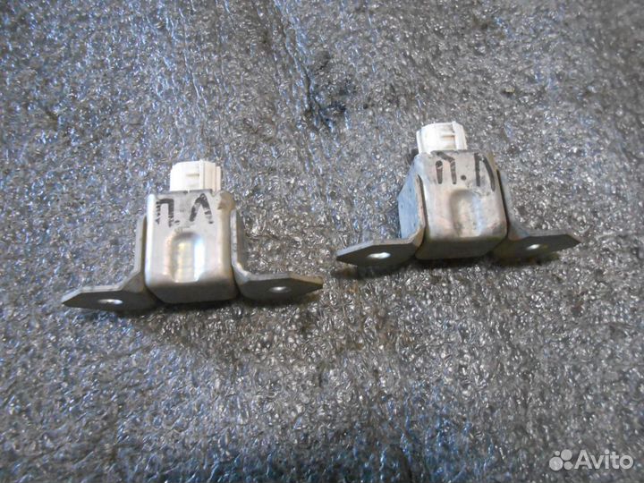 Датчик удара датчик ускорения Mitsubishi L 200