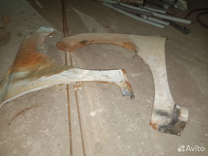 Крылья передние королла 151 сгоревшие