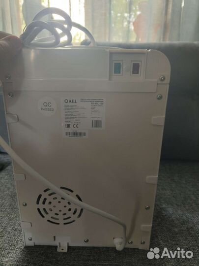 Кулер настольный (горячая и холодная)