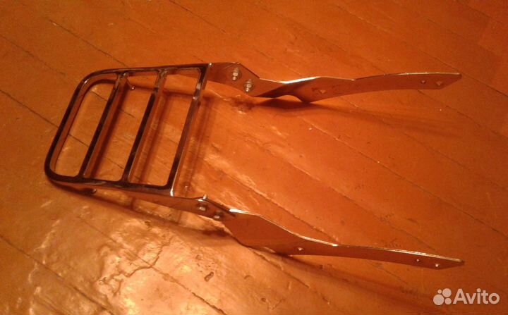 Багажник с «серпами» на мотоцикл