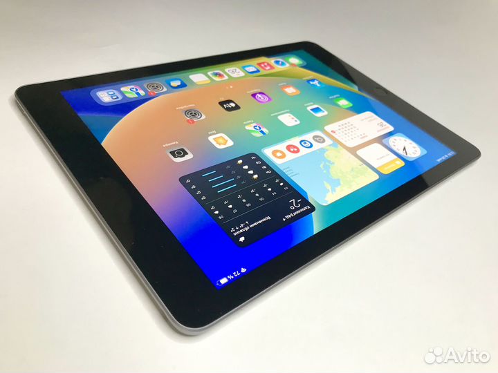 iPad 2018 128GB Отличный + Smart-Cover