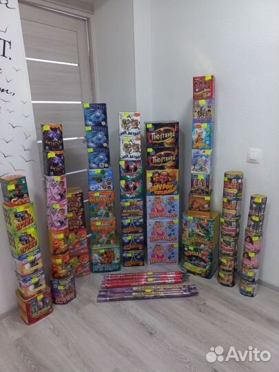 Салюты и фейерверки