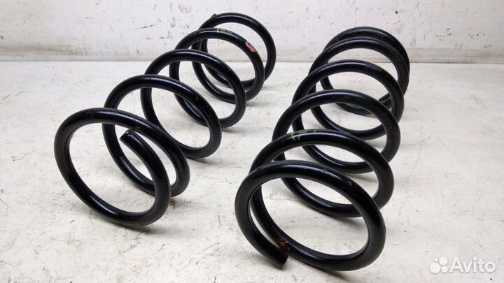 Пружина задняя Nissan Pathfinder R51 4.0 2004