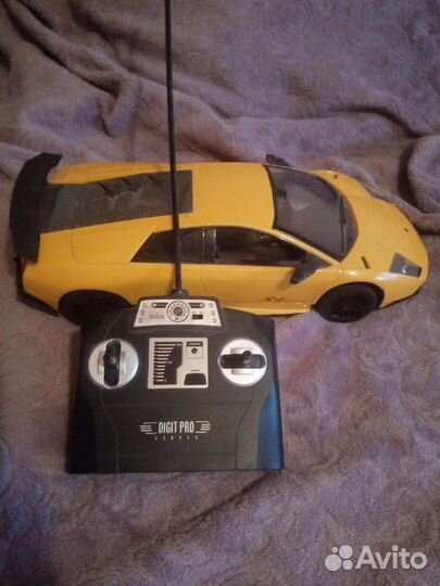 Машинка на радиоуправлении