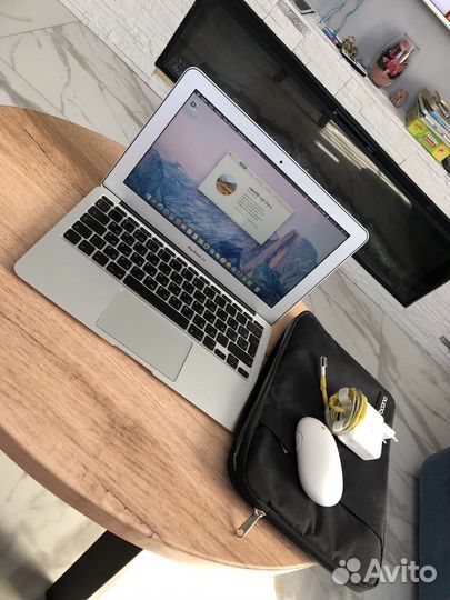 Apple MacBook Air 11 A1370 2010