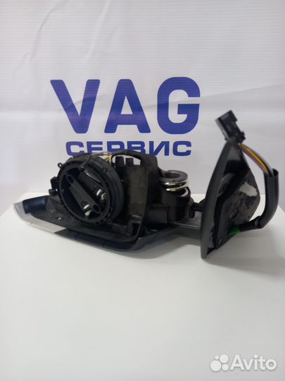 Корпус зеркала Octavia 1Z1857507F 01C