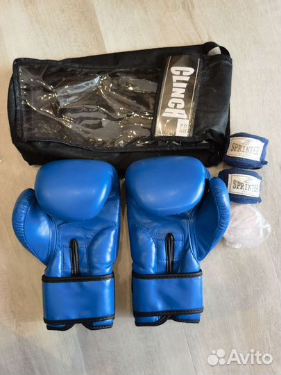 Боксерские перчатки clinch c235 8oz