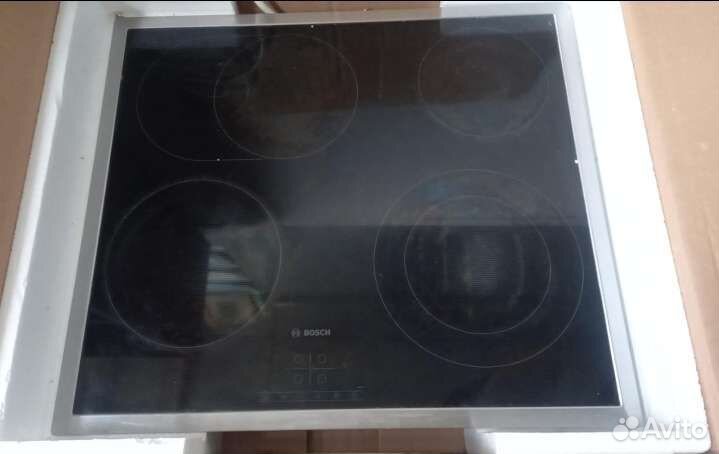Встраиваемая электрическая панель Bosch PKN645B17
