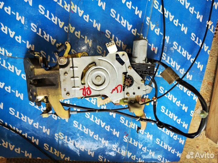 Замок двери задний правый Mazda Mpv LW3W 2005