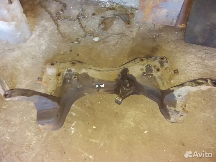 Подрамник передний Ford Focus 1