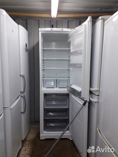 Холодильник б/у Hotpoint-Ariston rmba2200.10