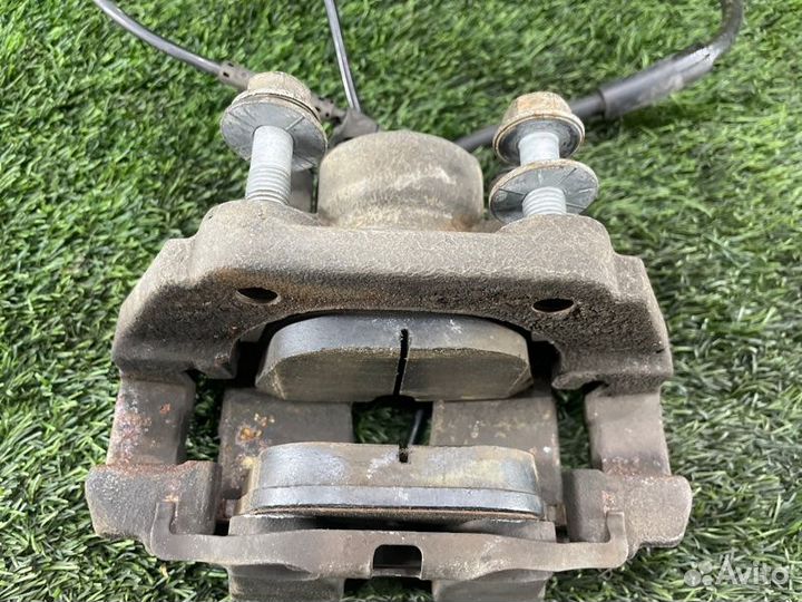 Суппорт тормозной задний правый Bmw 5Gt F07 N57D30