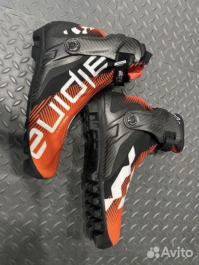 Лыжные ботинки alpina