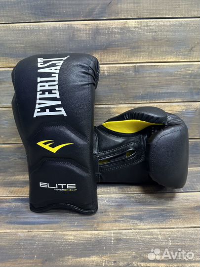 Боксерские перчатки
