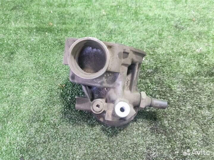 Кронштейн масляного фильтра volkswagen Golf Plus