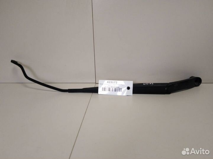 Поводок стеклоочистителя передний правый Hyundai S