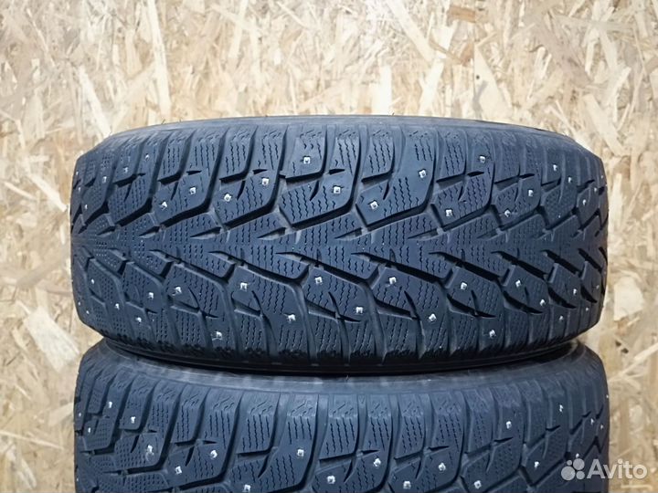 Yokohama Ice Guard Stud IG55 215/50 R17