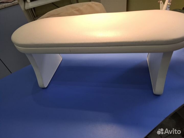 Подставка для рук маникюрная бу