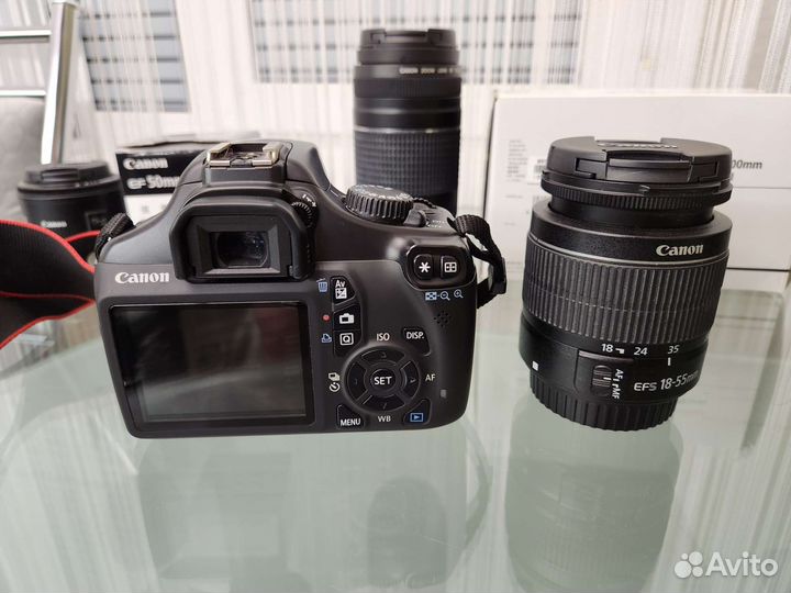 Зеркальный фотоаппарат Canon EOS 1100D