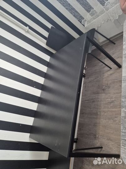 Кухонный стол