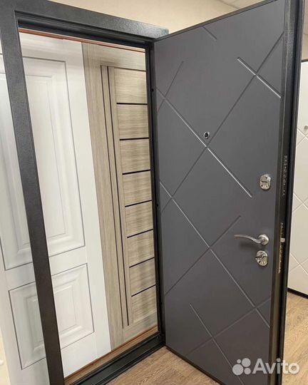 Дверь входная металлическая