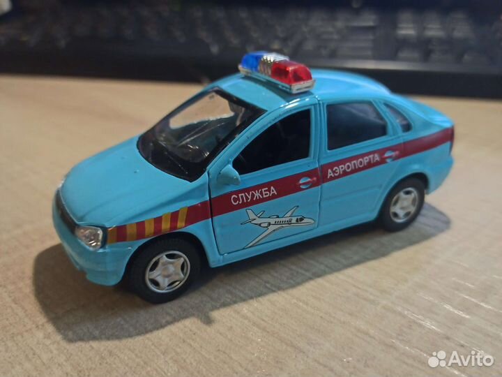 Детская машинка Рено Логан