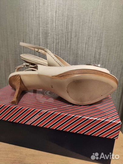 Босоножки женские новые