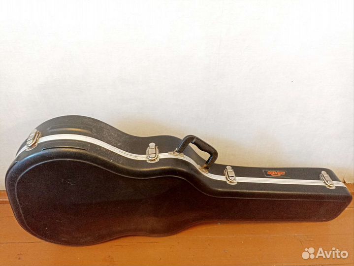 Классическая испанская гитара массив