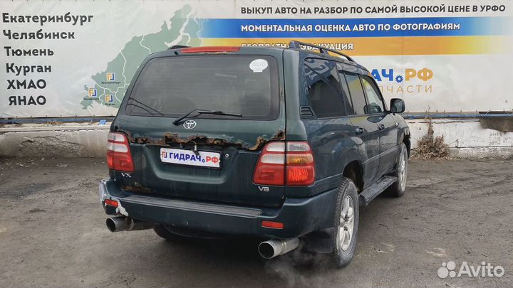 Молдинг заднего крыла правого Toyota Land Cruiser