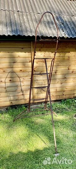 Стремянка садовая