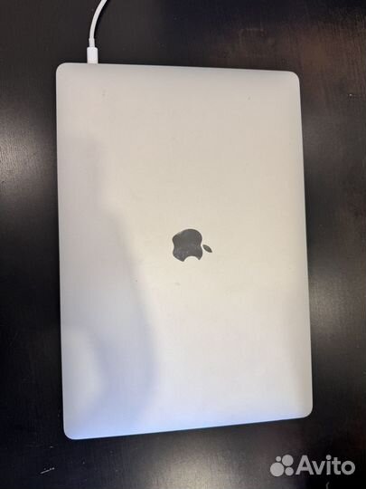 MacBook Pro 15 2018 + hub в подарок