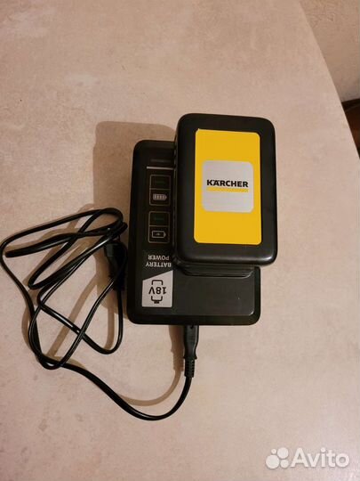 Аренда беспроводного моющего пылесоса Karcher