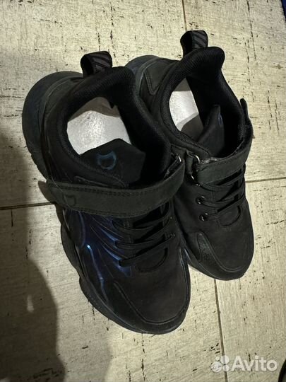 Кроссовки детские 34 размер