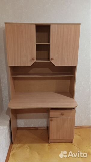 Стол школьный