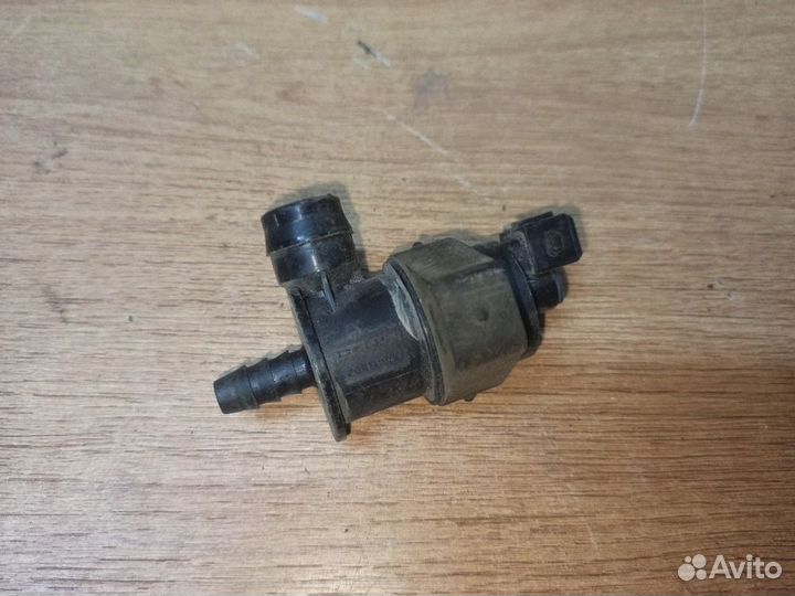 Клапан вентиляции топливного бака Opel Astra H