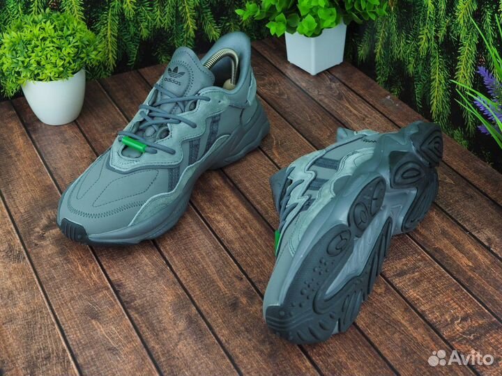 Кроссовки Adidas Ozweego Adiprene стильные вид