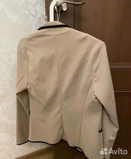 Жакет женский 42