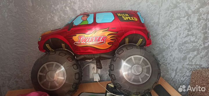 Воздушный шар цифра и машинка