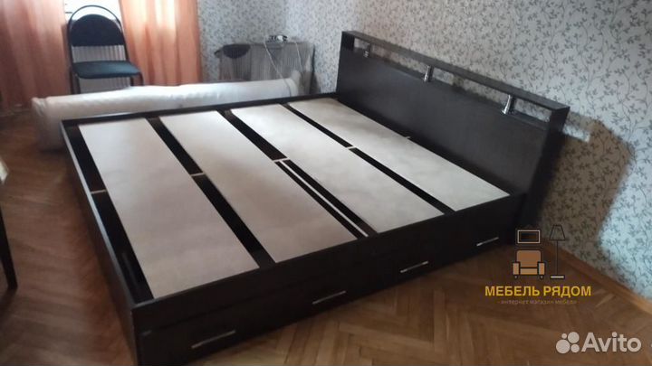 Кровать с ящиками новая