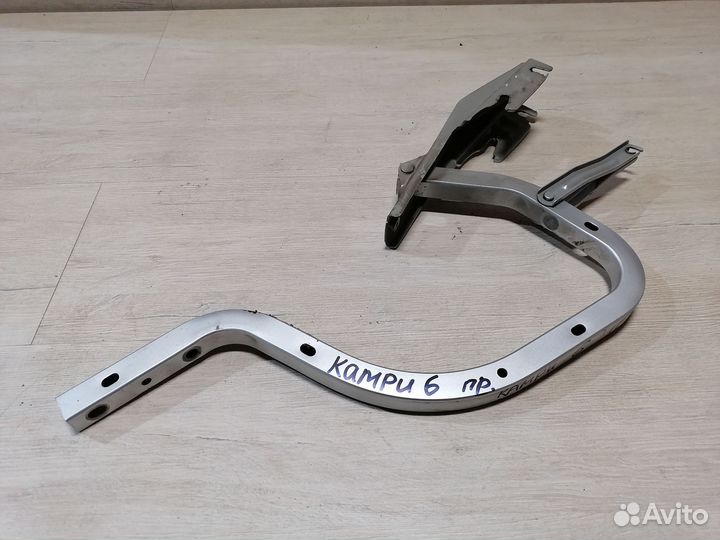 Петля багажника правая Toyota Camry V40 Камри V 40