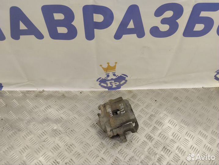 Суппорт тормозной передний левый Toyota RAV 4 2000