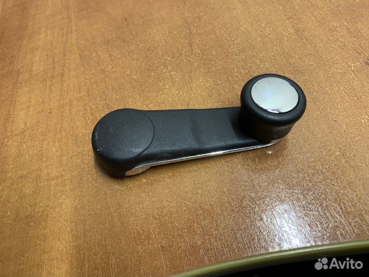 Ручка стеклоподъемника Ауди 80/100/А6