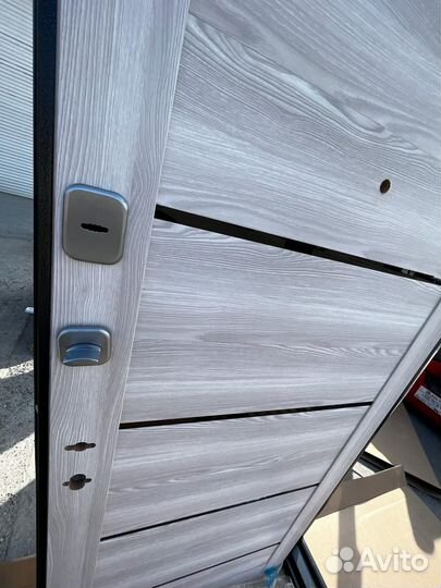 Дверь входная новая со склада производителя